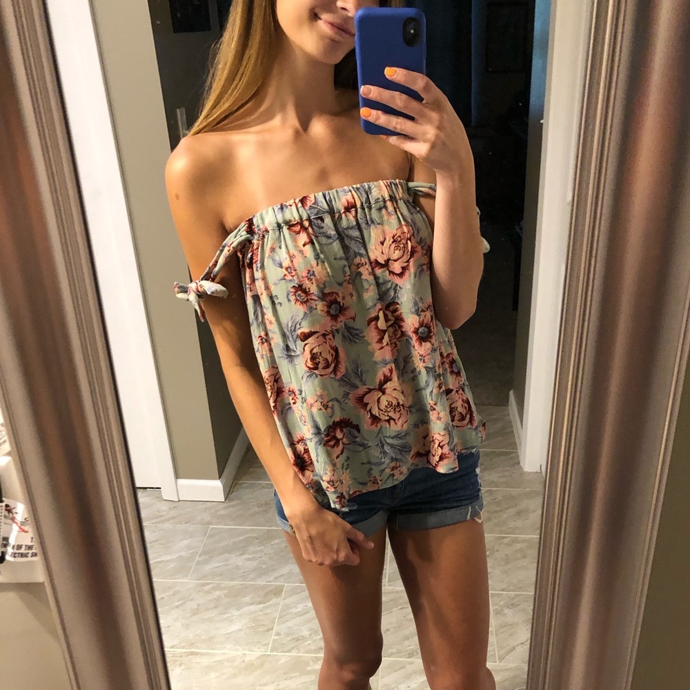 American Eagle tie shoulders tank top